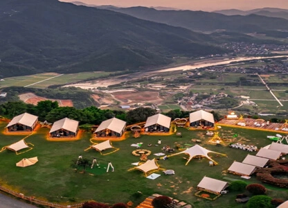 四川阿坝 •  四姑娘山景区露营地